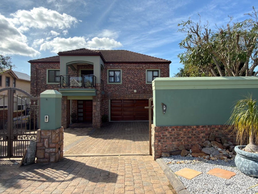 6 Bedroom Property for Sale in West Bank Eastern Cape